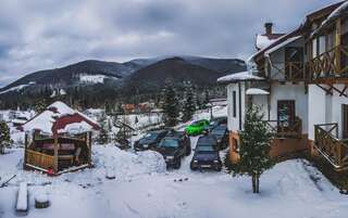 Загородные дома Поместье 12 Месяцев Людвикувка-4